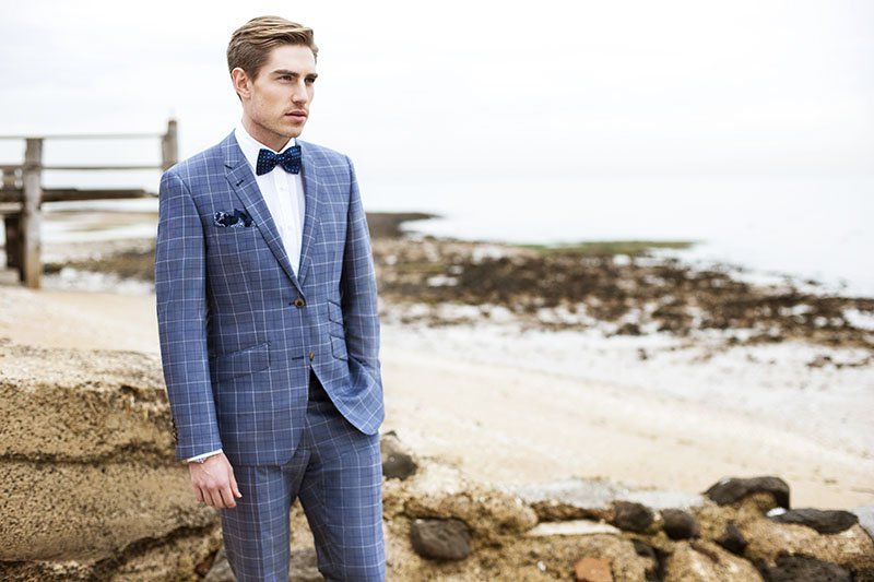 С чем носить синий мужской костюм: советы по созданию стильного образа