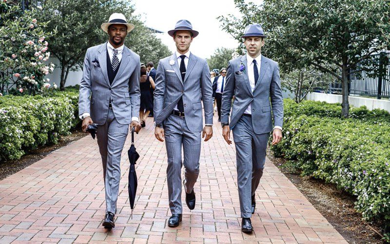 Будь стильным и носи серый мужской костюм правильно