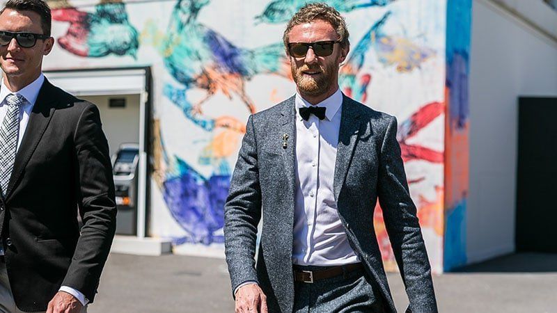 Как носить серый пиджак: мужчине: стильные идеи в 2022 году