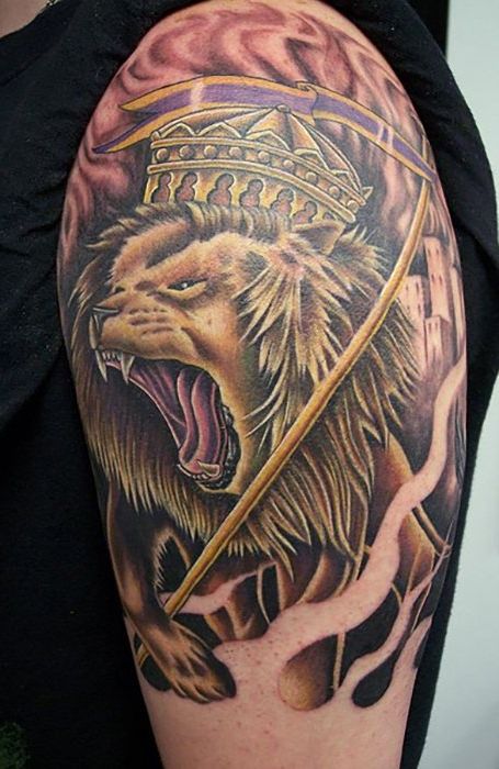 20 свирепых татуировок льва для мужчин