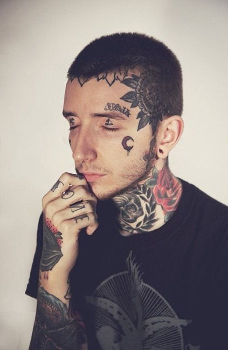 15 крутых вариантов татуировок на лице для смелых мужчин