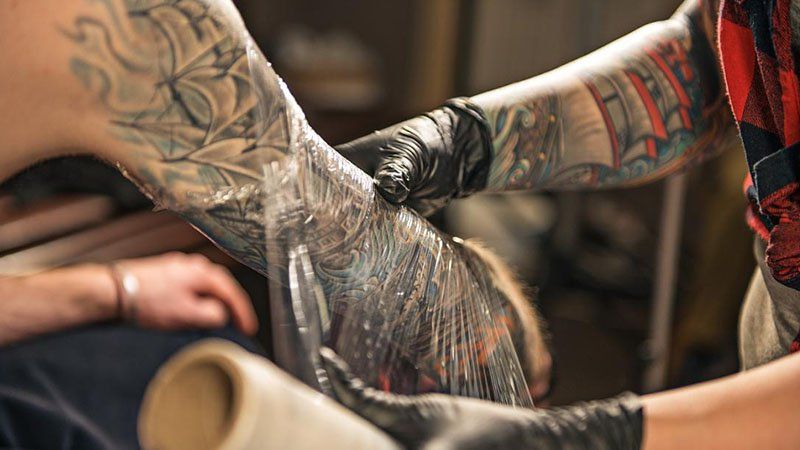 Как сделать татуировку мужчине