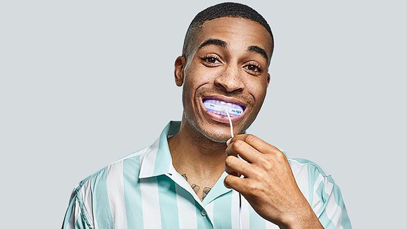 Как отбелить зубы в домашних условиях: 7 лучших способов