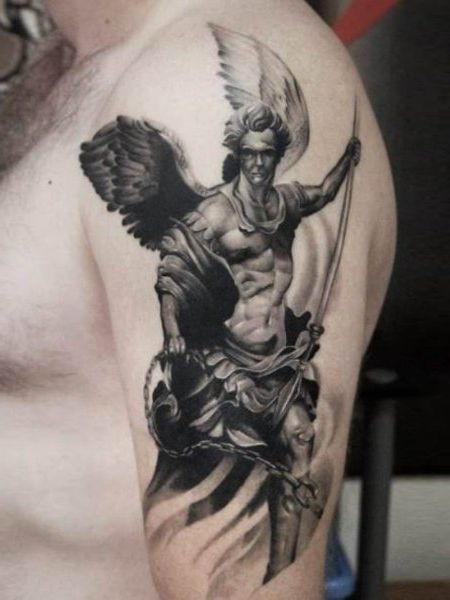 ТОП-20 религиозных татуировок с ангелами для мужчин