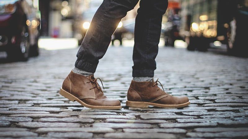 Ботинки чукка: как и с чем носить мужчине?