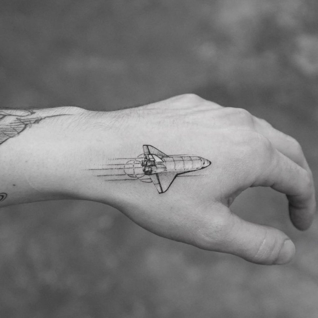Виды татуировок с самолетом