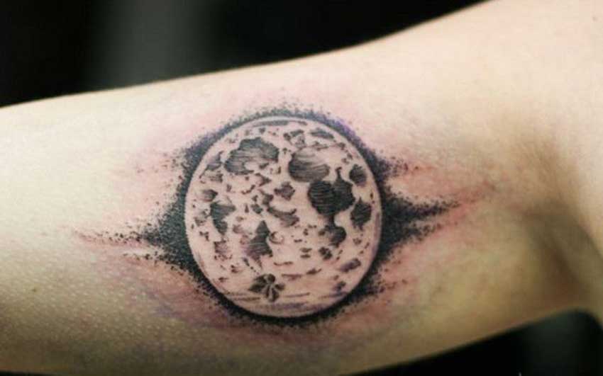 Значение татуировки с Луной